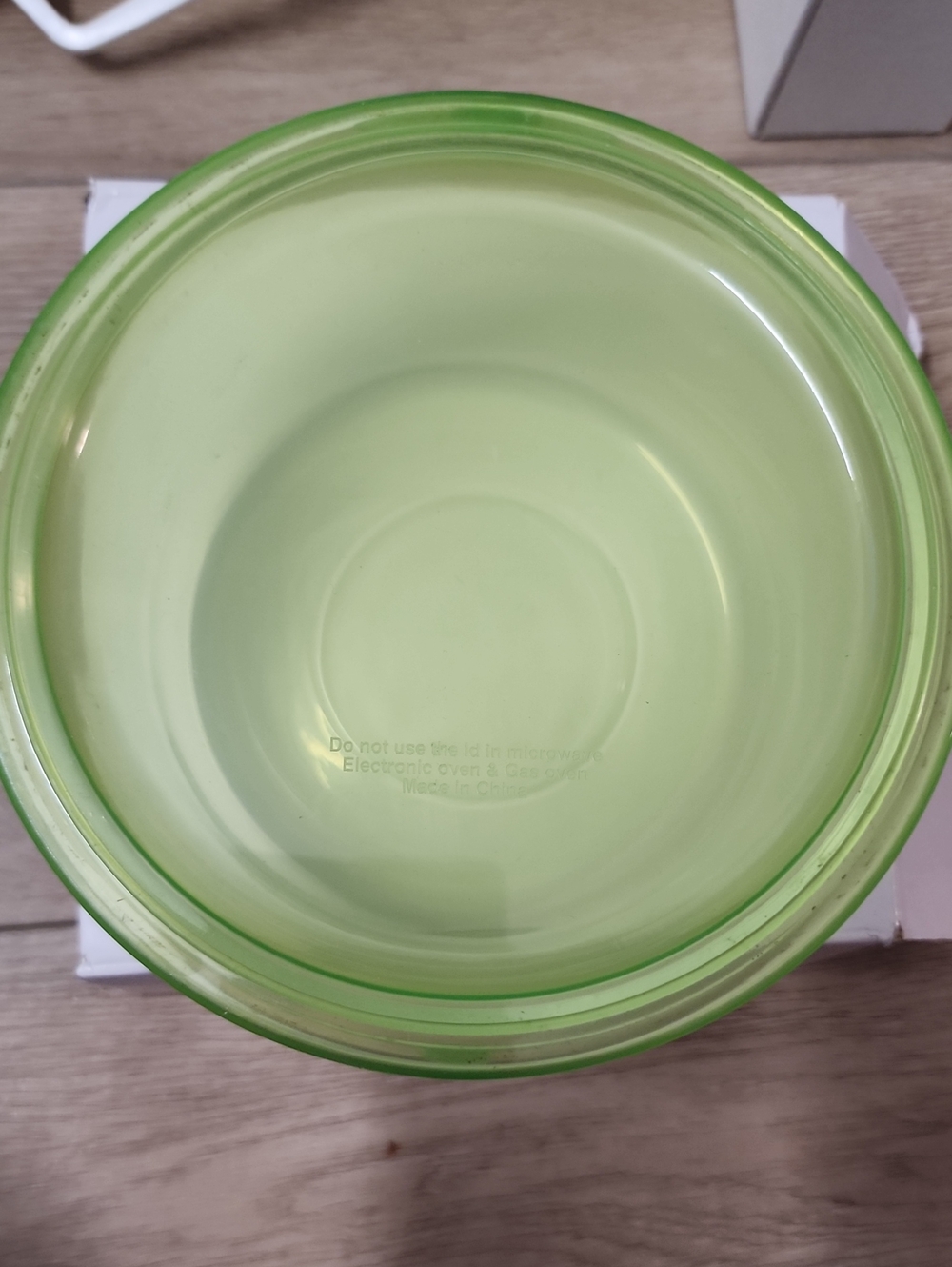 Translucent Glass Food Storage Container With Green Lid New In Box - Picture 3 of 4